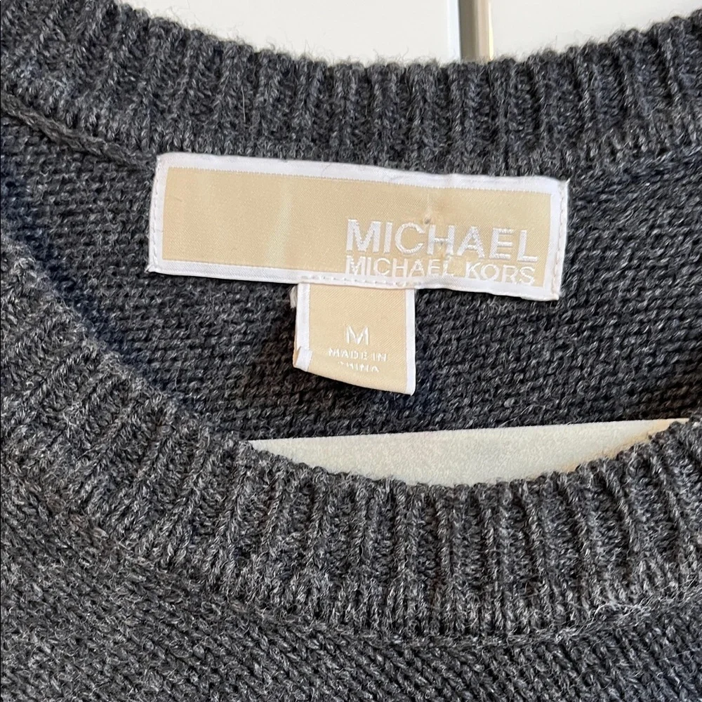 MICHAEL KORS NWOT Charcoal Grey Knit Poncho Sweater Scarf, Size M - Picture 2 of 10